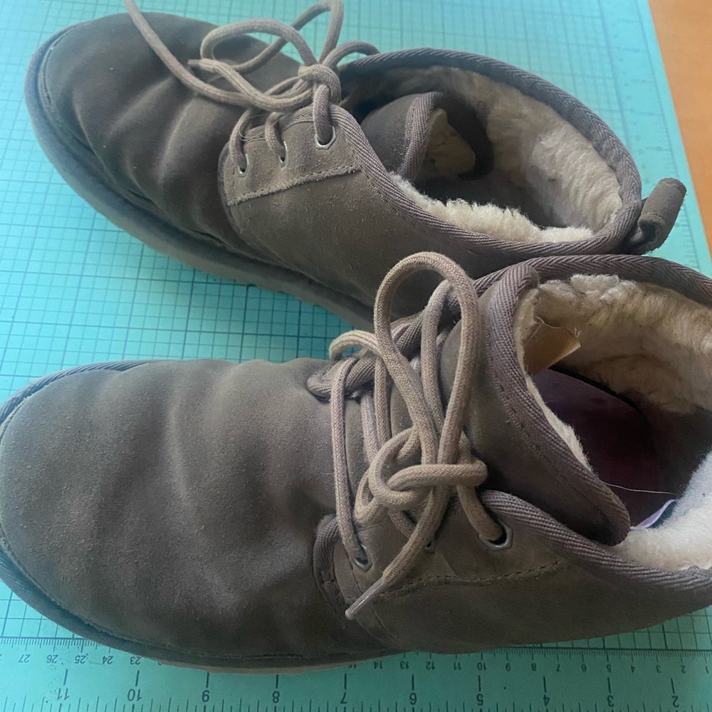 Ugg Neumels - Picture 2 of 3